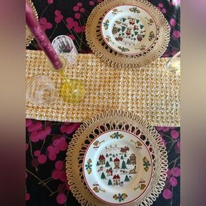 Four Vintage Festive Christmas Dinner Plates by Jamestown